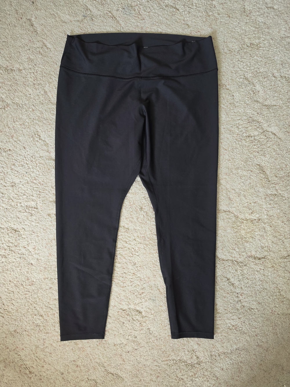 Old Navy Black High-Waist Crop Leggings